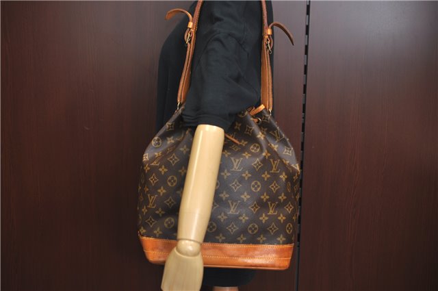 Authentic Louis Vuitton Monogram Noe Shoulder Drawstring Bag M42224 LV 9779A