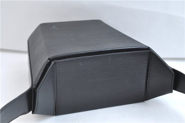Authentic Louis Vuitton Epi Sac Seau Shoulder Bag Black M80161 LV 9795E