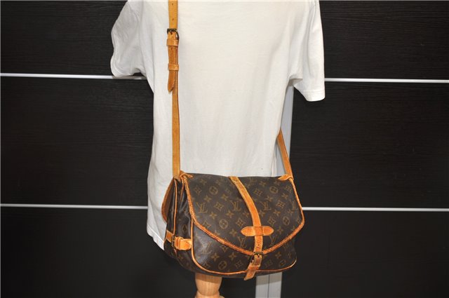 Auth Louis Vuitton Monogram Saumur 30 Shoulder Cross Body Bag M42256 LV 9822C