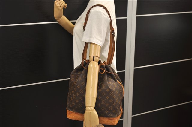 Authentic Louis Vuitton Monogram Noe Shoulder Drawstring Bag M42224 LV 9826E