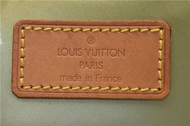 Authentic Louis Vuitton Vernis Reade MM Hand Bag Light Green M91142 LV 9955C