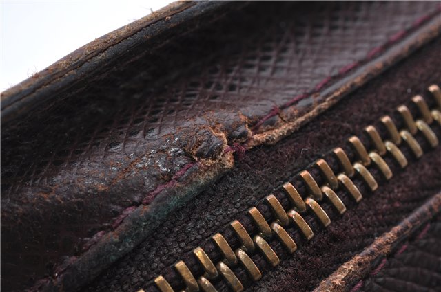 Authentic Louis Vuitton Taiga Baikal Clutch Bag Purple M30186 LV 9971C