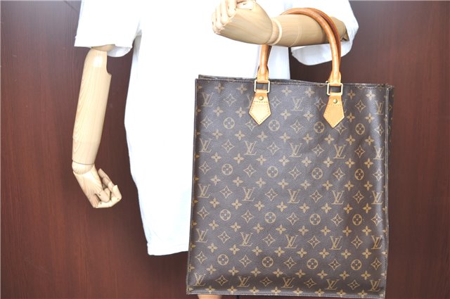 Authentic LOUIS VUITTON Monogram Sac Plat Hand Bag M51140 LV C8194