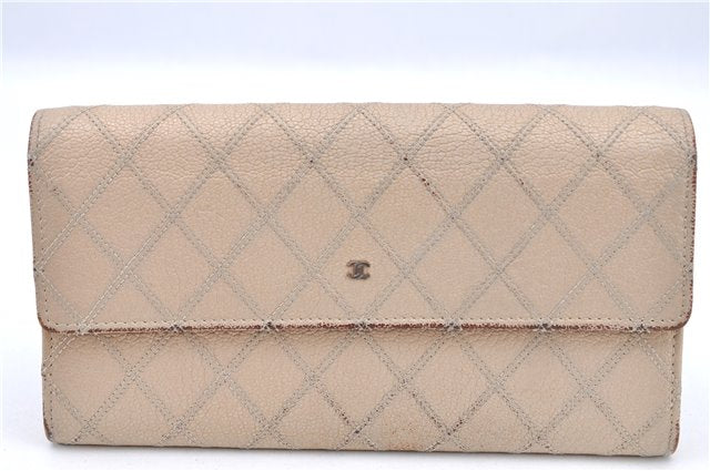 Authentic CHANEL Calf Skin Bicolore CC Logo Long Wallet Purse Ivory G7351