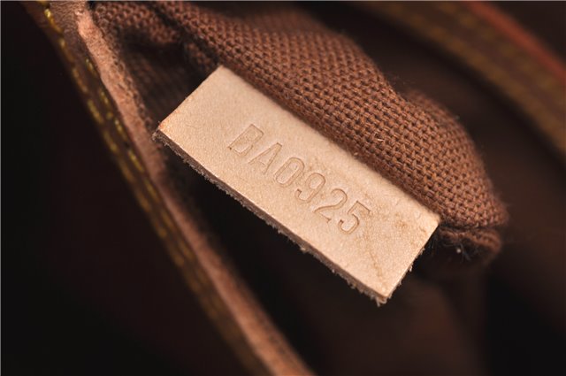 Authentic Louis Vuitton Monogram Alma Hand Bag Purse M51130 LV H2256