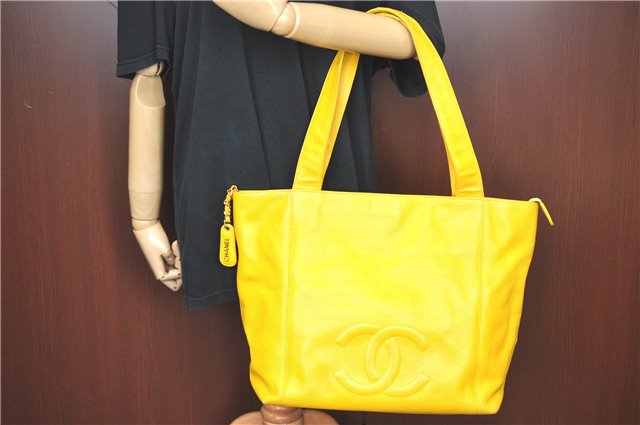 Authentic CHANEL Caviar Skin CC Logo Shoulder Tote Bag Yellow H2858
