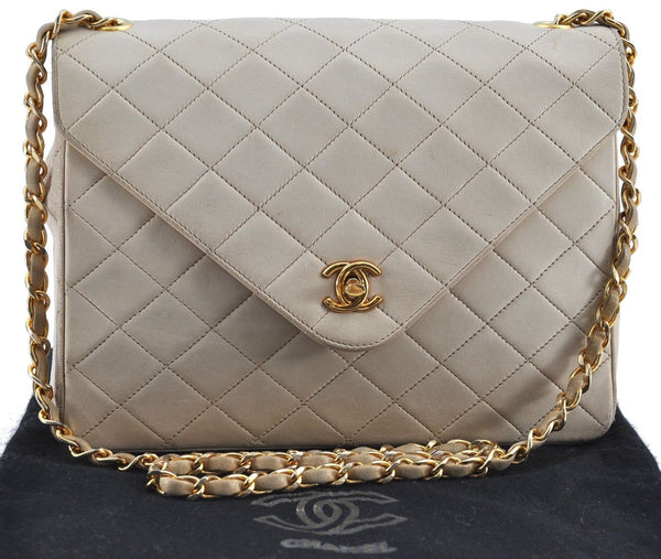 Auth CHANEL Calf Skin Matelasse Chain Shoulder Cross Body Bag Ivory CC H4155