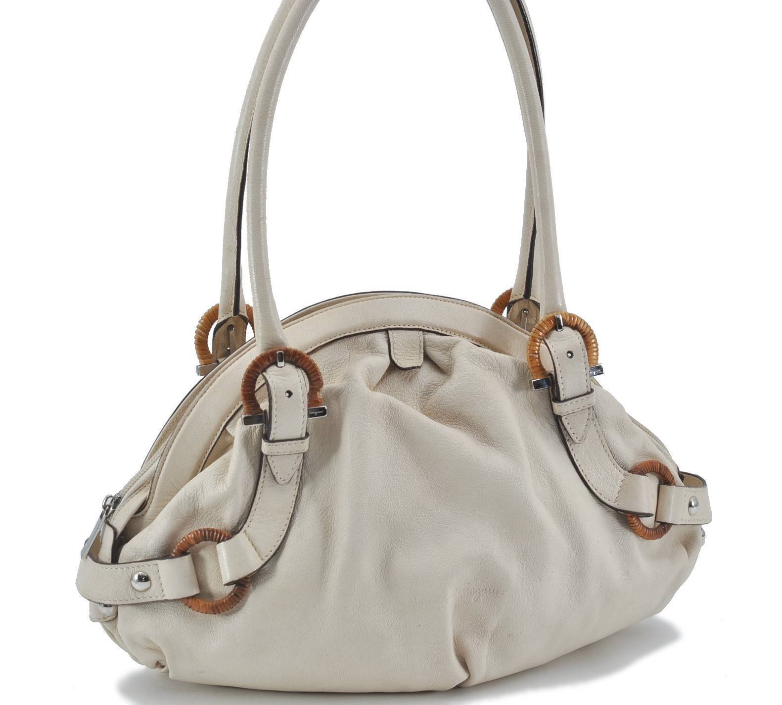 Auth Salvatore  Ferragamo Gancini Leather Shoulder Hand Bag Purse White H4711