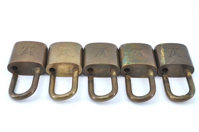 Authentic LOUIS VUITTON Padlock Gold 10Set LV H5374