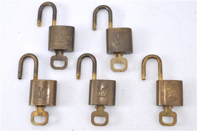 Authentic LOUIS VUITTON Padlock & Keys Gold 10Set LV H5384