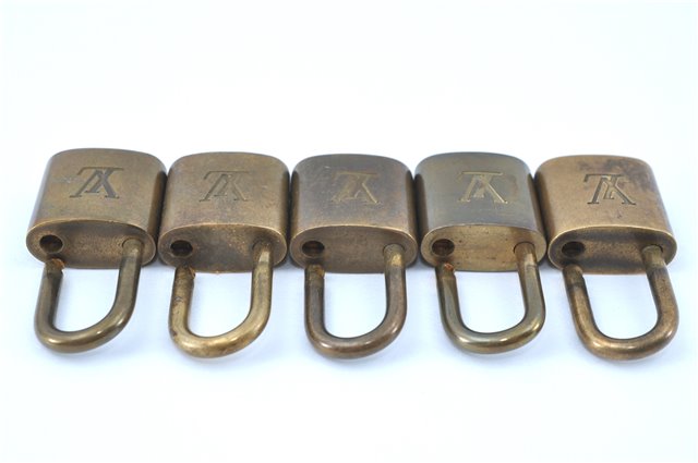 Authentic LOUIS VUITTON Padlock Gold 10Set LV H5388