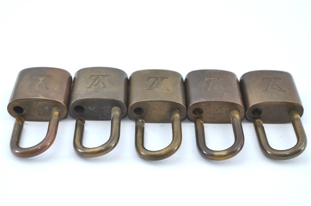 Authentic Louis Vuitton Padlock Gold 10Set LV H6155