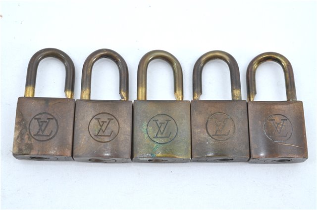 Authentic Louis Vuitton Padlock 10Set Old Model LV H6229