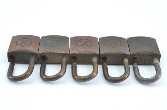 Authentic Louis Vuitton Padlock 10Set Old Model LV H6229