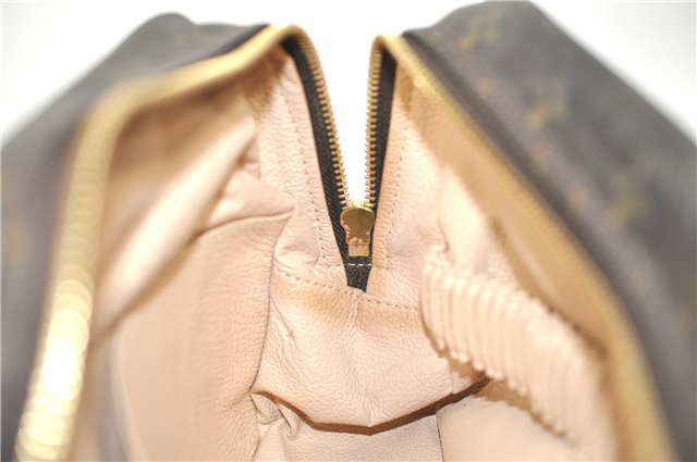 Auth Louis Vuitton Monogram Trousse Toilette 28 Clutch Hand Bag M47522 LV H6980