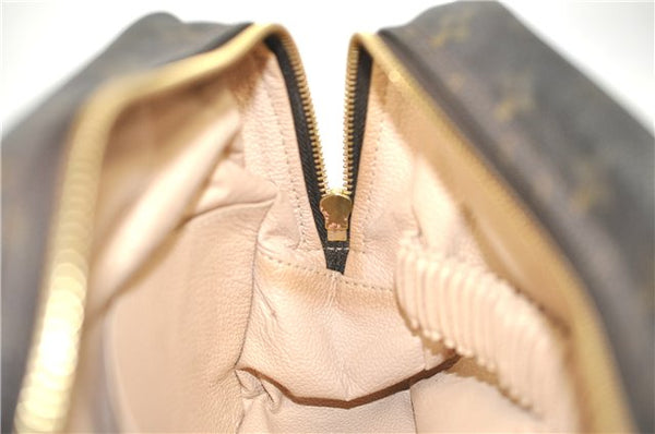 Auth Louis Vuitton Monogram Trousse Toilette 28 Clutch Hand Bag M47522 LV H6980