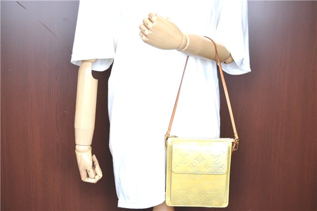 Auth LOUIS VUITTON Monogram Vernis Mott Shoulder Hand Bag Yellow M91059 LV H7703