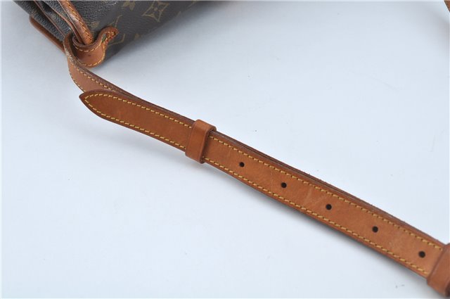Auth LOUIS VUITTON Monogram Saumur 30 Shoulder Cross Body Bag M42256 LV H7738