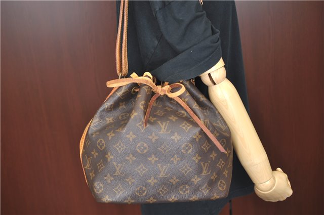 Authentic LOUIS VUITTON Monogram Petit Noe Shoulder Bag M42226 LV H7784