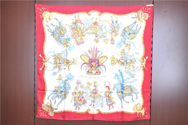 Authentic HERMES Carre 90 Scarf 