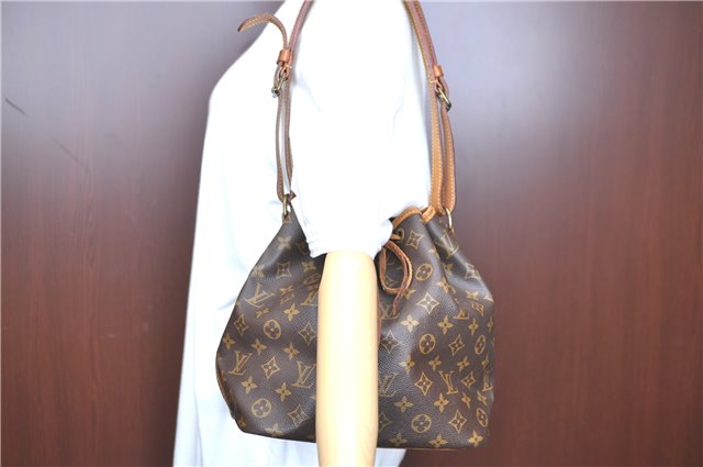 Authentic LOUIS VUITTON Monogram Petit Noe Shoulder Bag M42226 LV H7930
