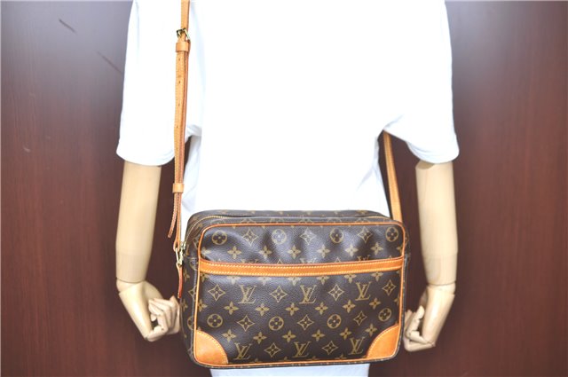 Auth LOUIS VUITTON Monogram Trocadero 30 Shoulder Cross Body Bag M51272 LV H7964