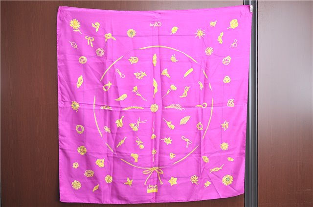 Authentic HERMES Carre 90 Scarf 