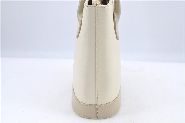 Authentic BURBERRY Vintage Leather Shoulder Bag Ivory H9092