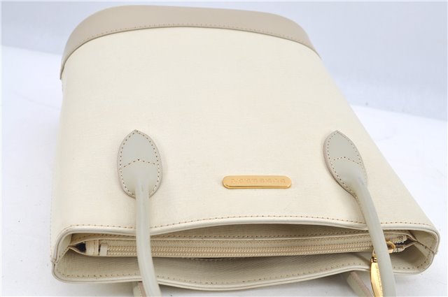 Authentic BURBERRY Vintage Leather Shoulder Bag Ivory H9092