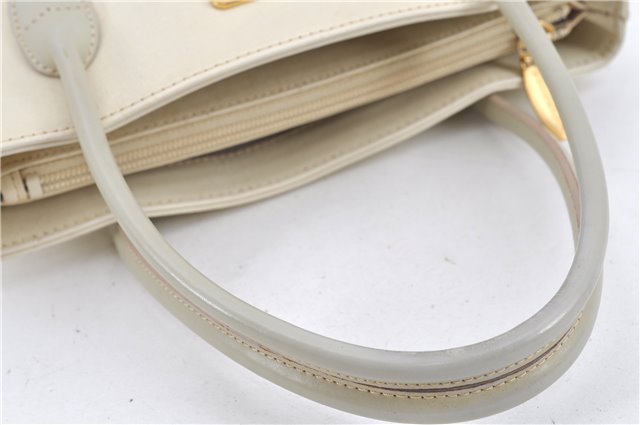 Authentic BURBERRY Vintage Leather Shoulder Bag Ivory H9092