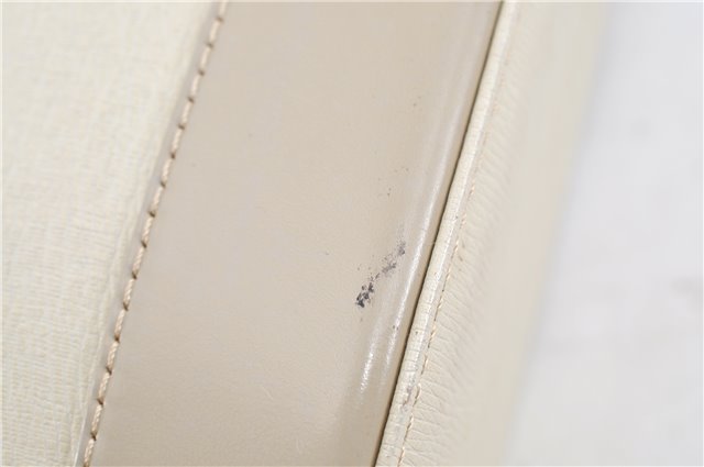 Authentic BURBERRY Vintage Leather Shoulder Bag Ivory H9092