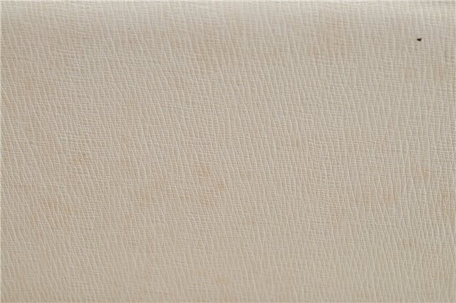 Authentic BURBERRY Vintage Leather Shoulder Bag Ivory H9092