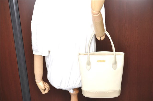 Authentic BURBERRY Vintage Leather Shoulder Bag Ivory H9092