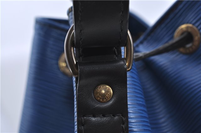 Auth Louis Vuitton Epi Petit Noe Bi-color Black x Blue M44152 Shoulder Bag H9269