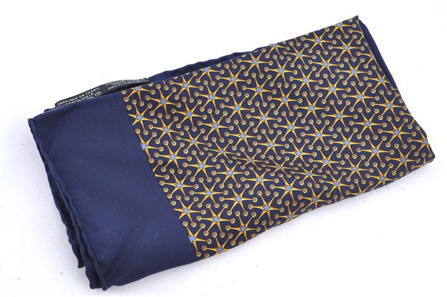 Auth HERMES Petit Carre 40 Scarf Handkerchief Star Motif Silk Navy Blue H9527