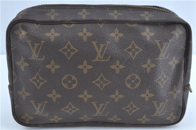 Auth Louis Vuitton Monogram Trousse Toilette 23 Clutch Hand Bag M47524 LV H9618