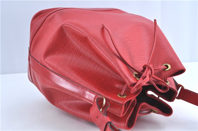 Authentic Louis Vuitton Epi Noe Red Shoulder Bag M44007 LV H9776