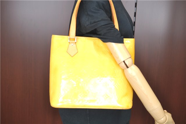 Authentic Louis Vuitton Vernis Houston Shoulder Hand Bag Yellow M91055 LV H9839