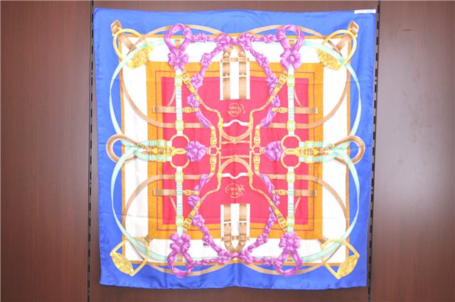 Authentic HERMES Carre 90 Scarf 