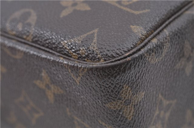 Auth Louis Vuitton Monogram Trousse Toilette 28 Clutch Hand Bag M47522 LV J0079