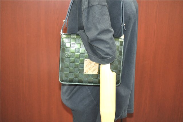 Authentic Louis Vuitton Damier Vernis Cabaret Shoulder Bag Green M92125 LV J0185