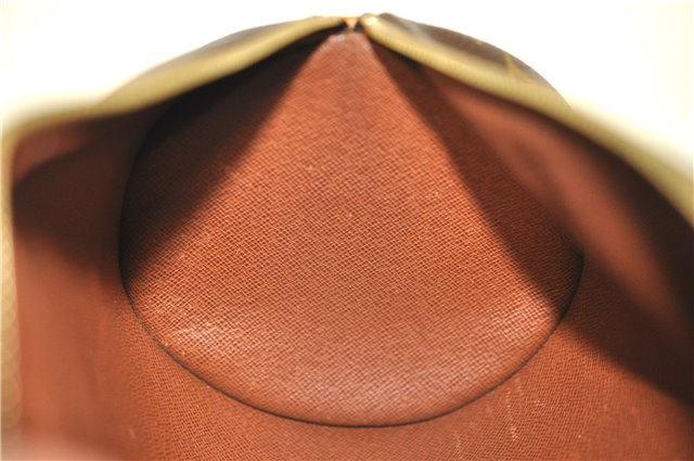 Authentic Louis Vuitton Monogram Papillon 28 Hand Bag LV J0551