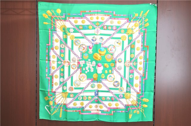 Authentic HERMES Carre 90 Scarf 