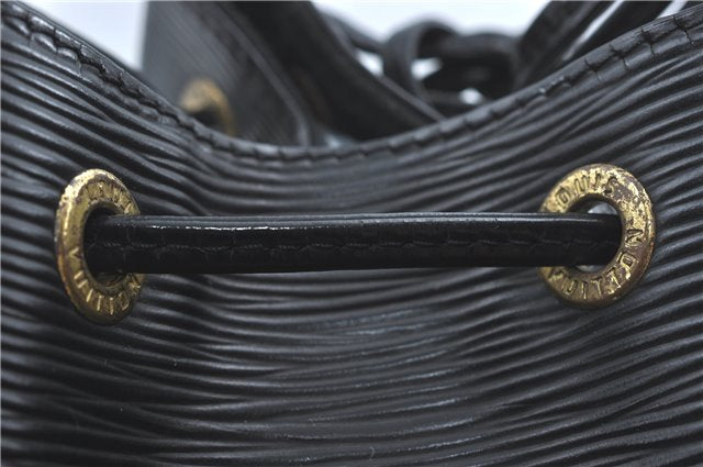 Authentic Louis Vuitton Epi Petit Noe Shoulder Bag Black M59012 LV J0644