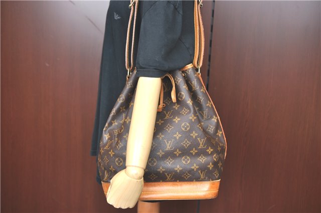 Authentic Louis Vuitton Monogram Noe Shoulder Cross Body Bag M42224 LV J0820