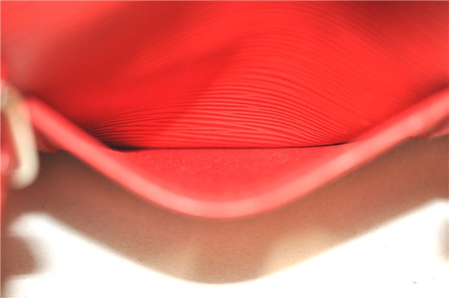 Auth Louis Vuitton Epi Vivienne Long MM Shoulder Hand Bag Red M5911E LV J0873