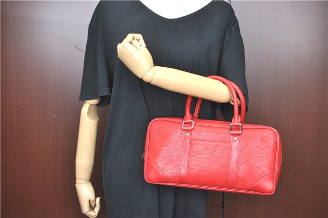 Auth Louis Vuitton Epi Vivienne Long MM Shoulder Hand Bag Red M5911E LV J0873