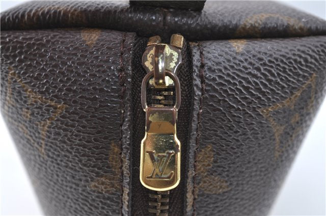 Auth Louis Vuitton Monogram Trousse Demi Ronde 23 Cosmetic Pouch M47520 LV J0879