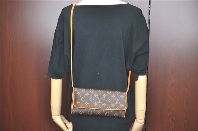 Authentic Louis Vuitton Monogram Pochette Twin GM Shoulder Bag M51852 LV J1200