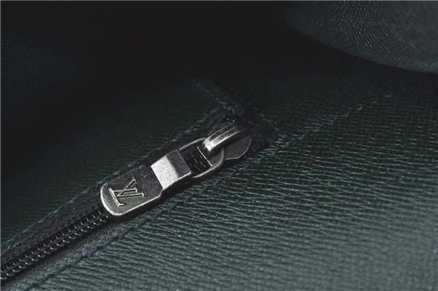 Auth Louis Vuitton Taiga Volga Document case Clutch Bag Green M30204 LV J1223